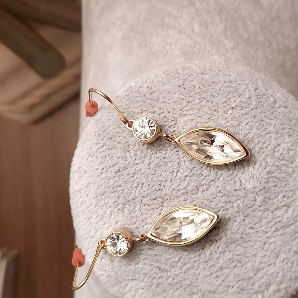 Crystal drop earrings